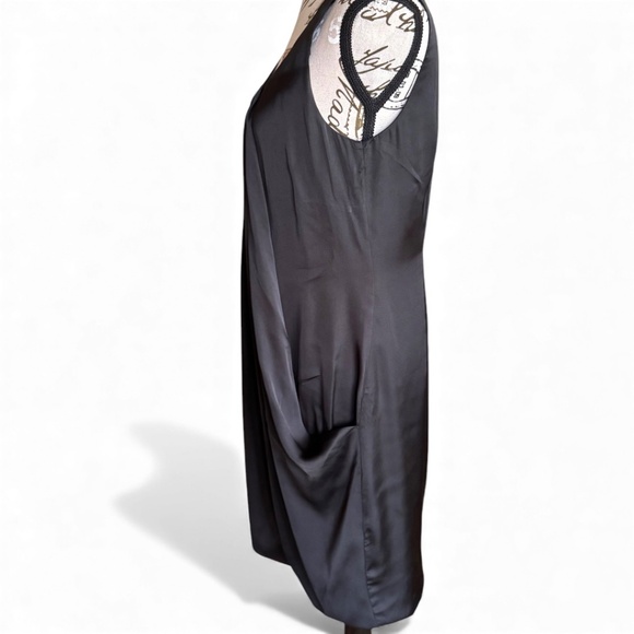 H&M Draped Cocoon Silhouette Dress – Black – Size 8 (NWT) - Picture 3 of 6
